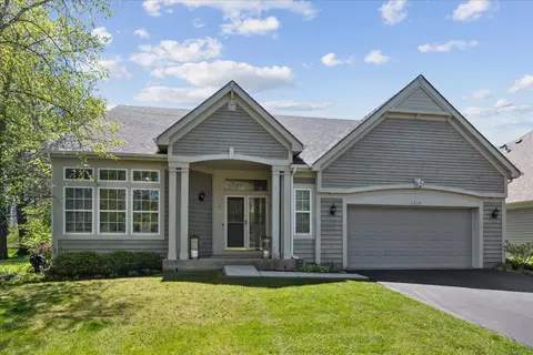 2329 Masters Ln, Riverwoods, IL 60015