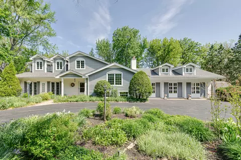 1020 Cedar Ln, Lake Forest, IL 60045