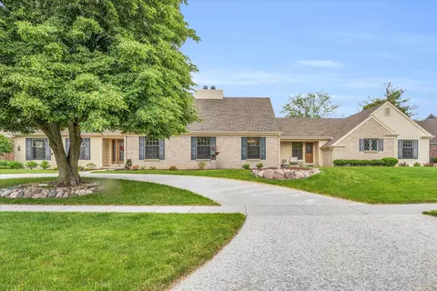 1707 Bentbrook Dr, Champaign, IL 61822
