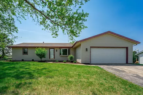 12358 Equine Dr, Roscoe, IL 61073