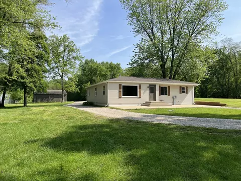 21702 Elmwood Ave, Wilmington, IL 60481
