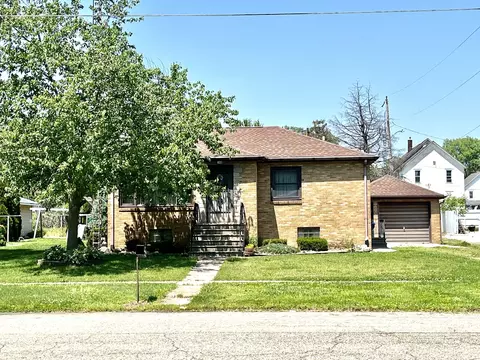 Exterior - 148 E 3rd St, Depue, IL 61322 photo 4 of 4