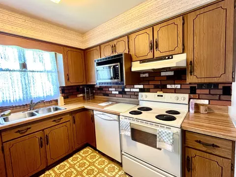 Kitchen - 148 E 3rd St, Depue, IL 61322 photo 3 of 6