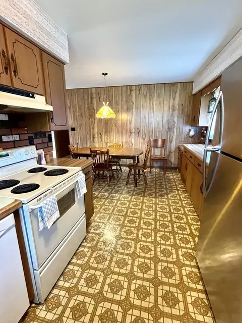 Kitchen - 148 E 3rd St, Depue, IL 61322 photo 6 of 6