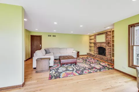 1329 E Bailey Rd, Naperville, IL 60565 photo 11