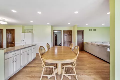 1329 E Bailey Rd, Naperville, IL 60565 photo 8
