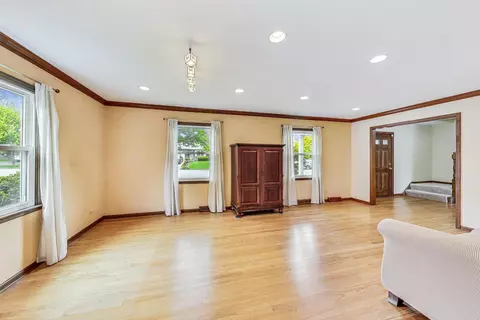 1329 E Bailey Rd, Naperville, IL 60565 photo 15