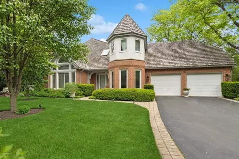 1076 Franz Dr, Lake Forest, IL 60045