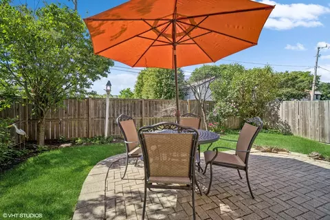 1717 Dewes St, Glenview, IL 60025 photo 22