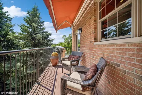 1717 Dewes St, Glenview, IL 60025 photo 12