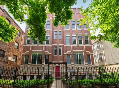 827 W Bradley Pl #3W, Chicago, IL 60613