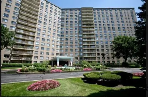 7061 N Kedzie Ave #1115, Chicago, IL 60645