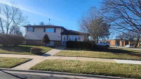 147 E Winthrop Ave, Addison, IL 60101 photo 3