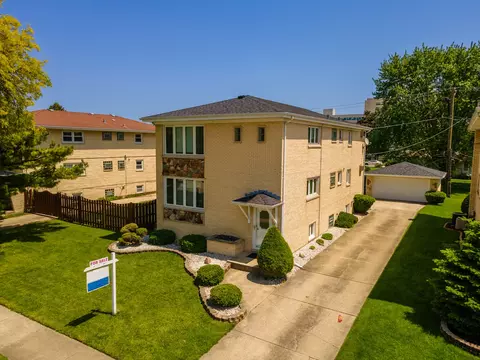 9417 S Kenton Ave, Oak Lawn, IL 60453