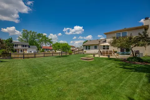Exterior - 328 Springbrook Ln, Carol Stream, IL 60188 photo 2 of 7