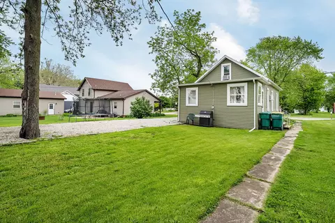 Exterior - 105 N Ames St, Cabery, IL 60919 photo 5 of 6