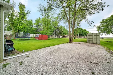 Exterior - 105 N Ames St, Cabery, IL 60919 photo 4 of 6