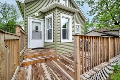 Exterior - 105 N Ames St, Cabery, IL 60919 photo 2 of 6