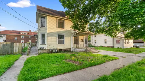 923 16th Ave, Rockford, IL 61104