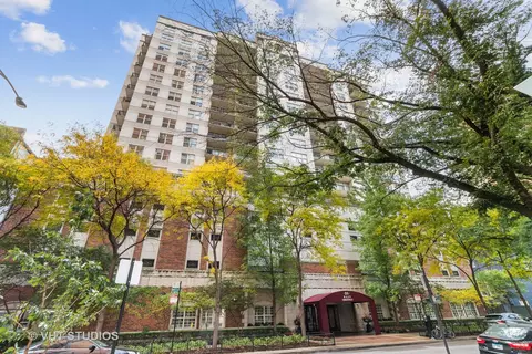 21 W Chestnut St #505, Chicago, IL 60610