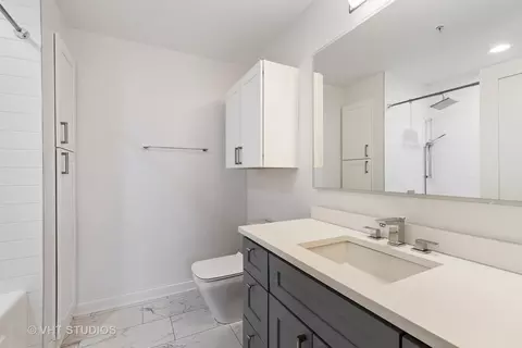 21 W Chestnut St #505, Chicago, IL 60610 photo 13