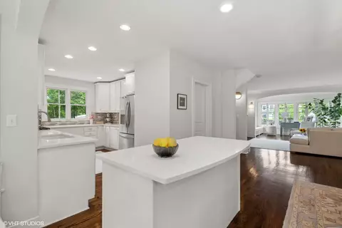 Kitchen - 152 Bertling Ln, Winnetka, IL 60093 photo 1 of 2