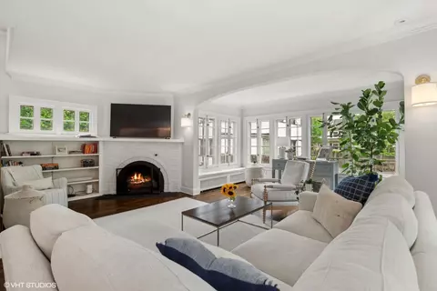 Living - 152 Bertling Ln, Winnetka, IL 60093 photo 1 of 3