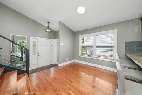 Entry Way - 3800 Holly Ln, Rolling Meadows, IL 60008 photo 1 of 1
