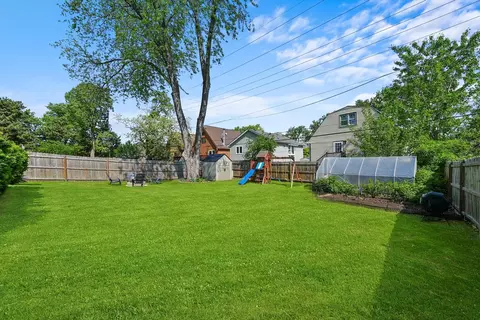 Exterior - 3800 Holly Ln, Rolling Meadows, IL 60008 photo 7 of 9