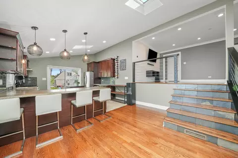 Kitchen - 3800 Holly Ln, Rolling Meadows, IL 60008 photo 7 of 8