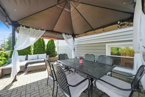 Exterior - 3800 Holly Ln, Rolling Meadows, IL 60008 photo 5 of 9