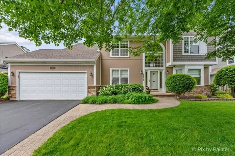 1839 Woodhaven Dr, Crystal Lake, IL 60014