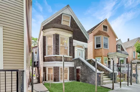 8740 S Escanaba Ave, Chicago, IL 60617