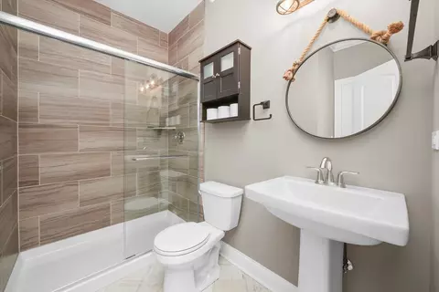 Bath - 12154 S Sinclair Dr, Plainfield, IL 60585 photo 1 of 11