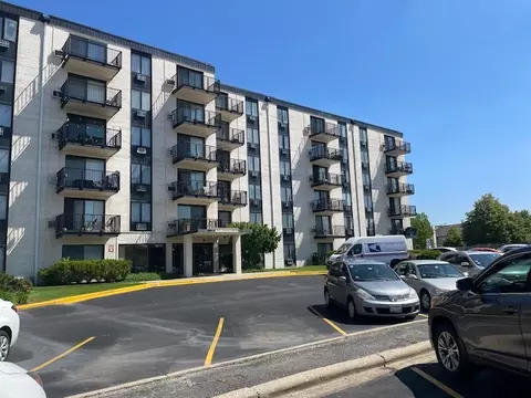 9074 W Terrace Dr #6N, Niles, IL 60714