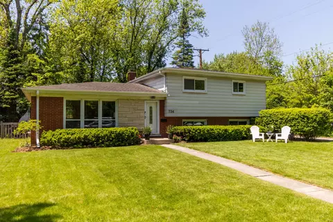 734 Laramie Ave, Glenview, IL 60025
