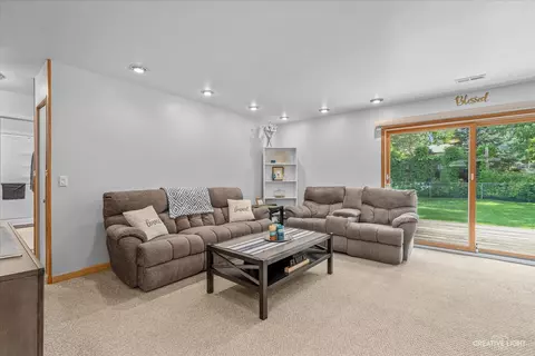 216 Plainview Dr, Bolingbrook, IL 60440 photo 5