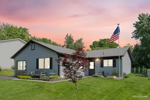 216 Plainview Dr, Bolingbrook, IL 60440 photo 2