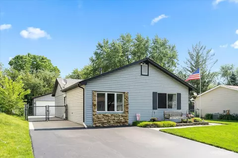 216 Plainview Dr, Bolingbrook, IL 60440 photo 3