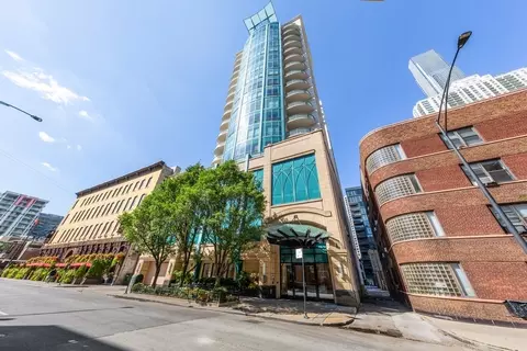 60 W Erie St #701, Chicago, IL 60654
