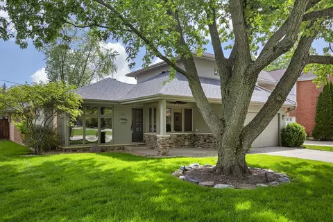 1111 Whitfield Rd, Northbrook, IL 60062
