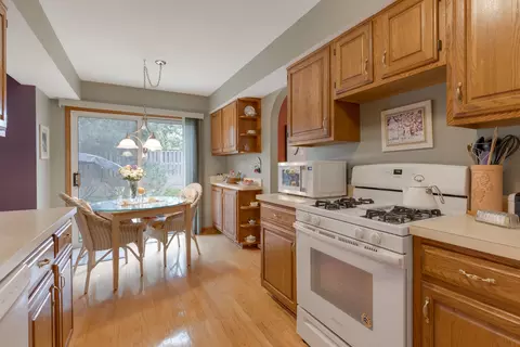 4786 Amber Cir, Hoffman Estates, IL 60192 photo 7
