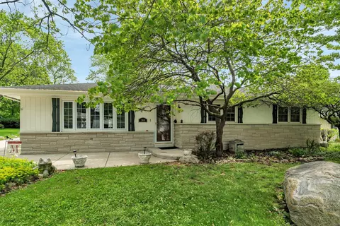 209 Laura Ave, Shorewood, IL 60404