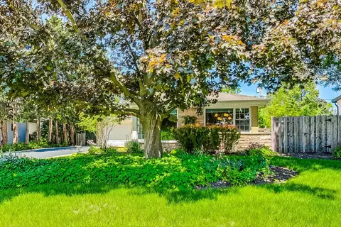 1340 Pendleton Ln, Glenview, IL 60025 photo 2