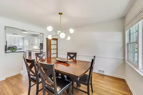 1340 Pendleton Ln, Glenview, IL 60025 photo 8