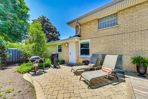 1340 Pendleton Ln, Glenview, IL 60025 photo 13