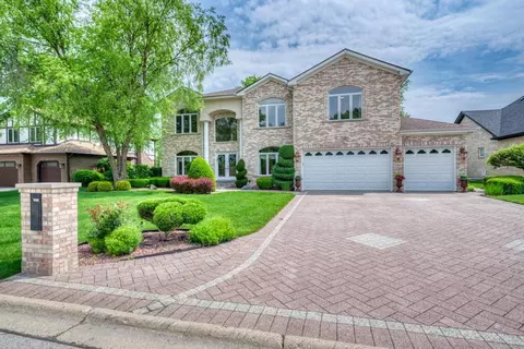 391 Crestwood Rd, Wood Dale, IL 60191
