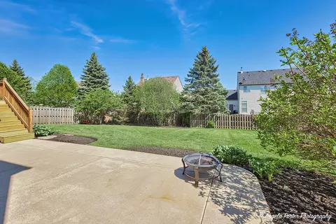 223 Edgewater Dr, Bartlett, IL 60103 photo 36