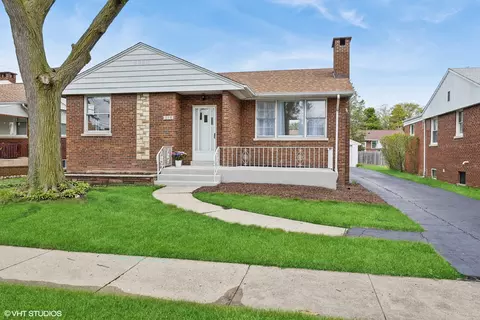 10338 Bond St, Westchester, IL 60154