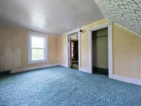 Bedroom - 1335 Long St, Dixon, IL 61021 photo 4 of 5